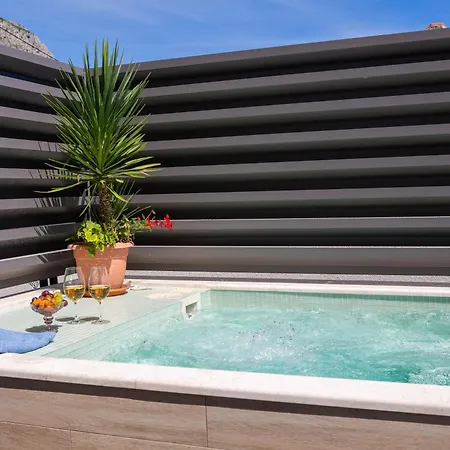 Villa Luxury Seafront With Heated Pool, Jacuzzi, Sea View, 150 M From Stanici