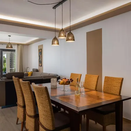 Luxury Seafront With Heated Pool, Jacuzzi, Sea View, 150 M From * Stanici