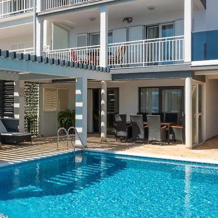 Luxury Seafront With Heated Pool, Jacuzzi, Sea View, 150 M From