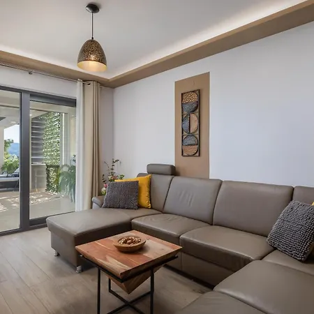 Luxury Seafront With Heated Pool, Jacuzzi, Sea View, 150 M From Villa *